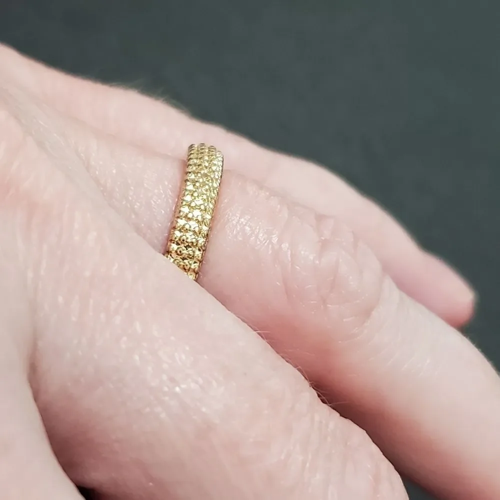 Gold tone textured ring - approx 5.25